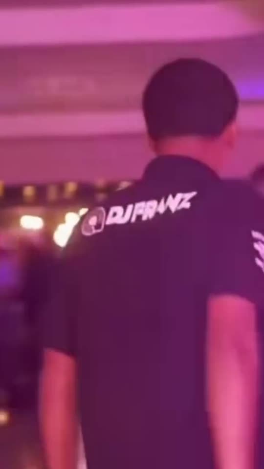 Dime Dime Baby meme at 7.2 seconds: the guy goes back to dancing